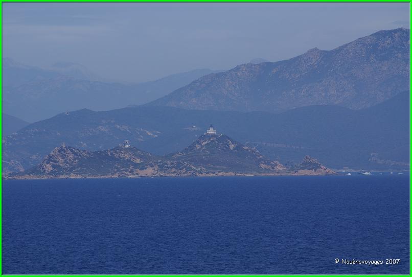 LES ÎLES SANGUINAIRES