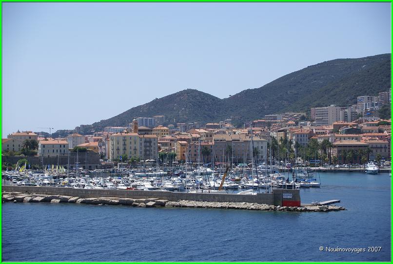 LE PORT  D'AJACCIO