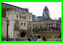Tour de LONDRES et le Cornichon en arriere plan