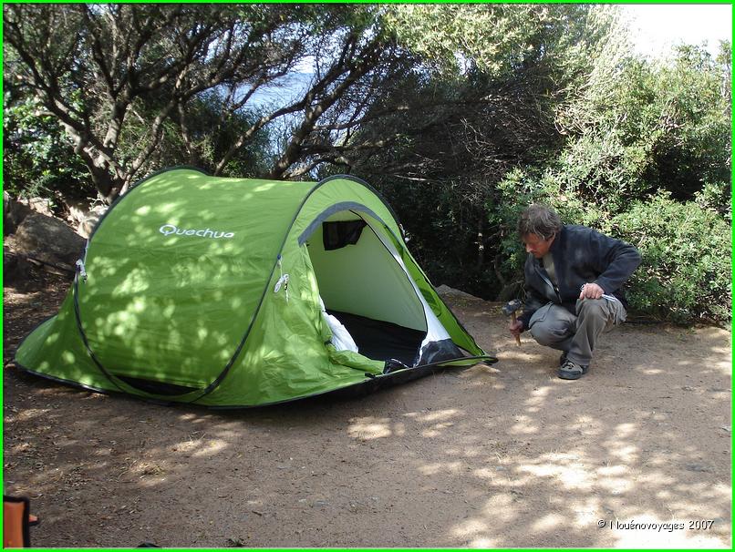 CAMPING FAUTEA MONTAGE DE LA TENTE