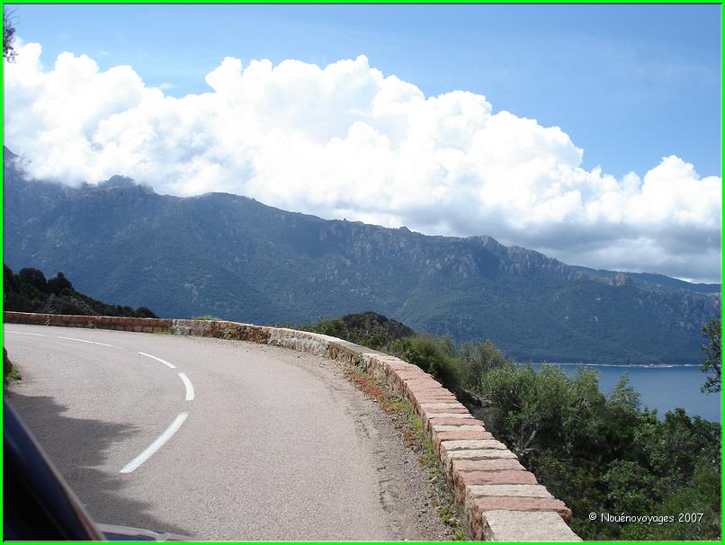 ROUTE MENANT A AJACCIO
