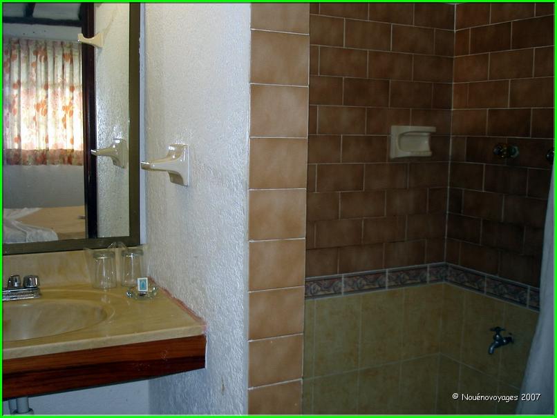 LA SALLE DE BAIN 