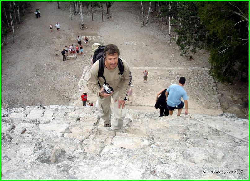 MONTEE DE LA GRANDE PYRAMIDE DE COBA 