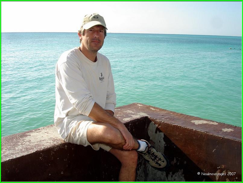 EN ATTENDANT LE BATEAU POUR COZUMEL 