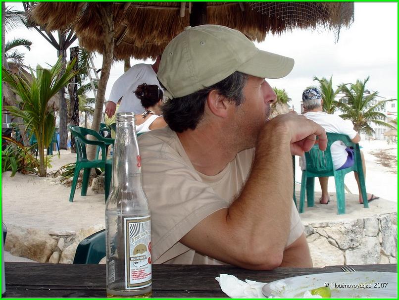 AKUMAL 