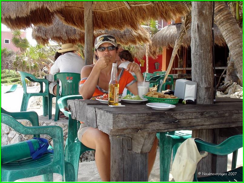 AKUMAL 