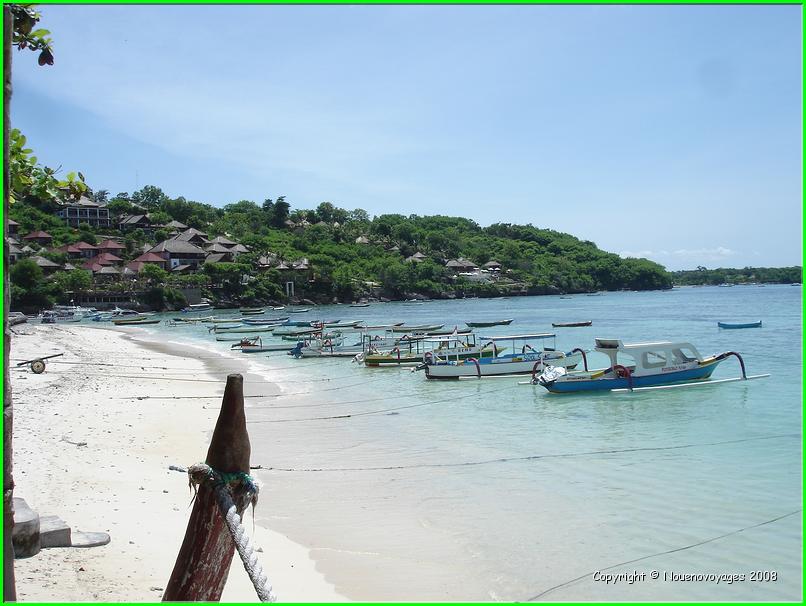 NUSA LEMBONGAN DEVANT BUNGA BUNGALOW 