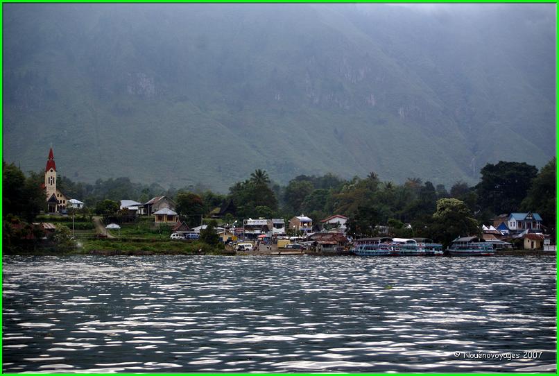 LAC TOBA 
