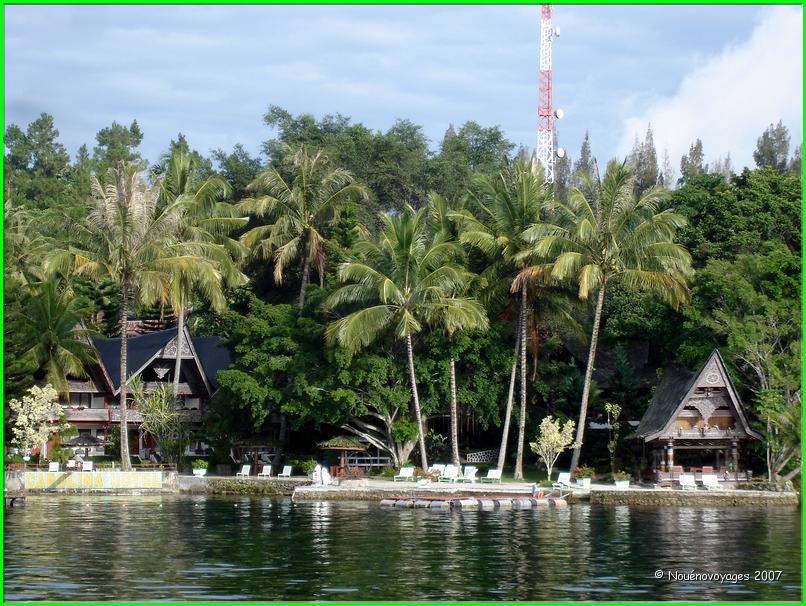 LAC TOBA 