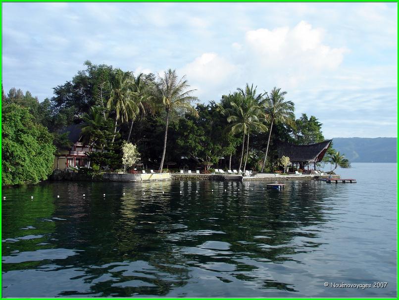 LAC TOBA 