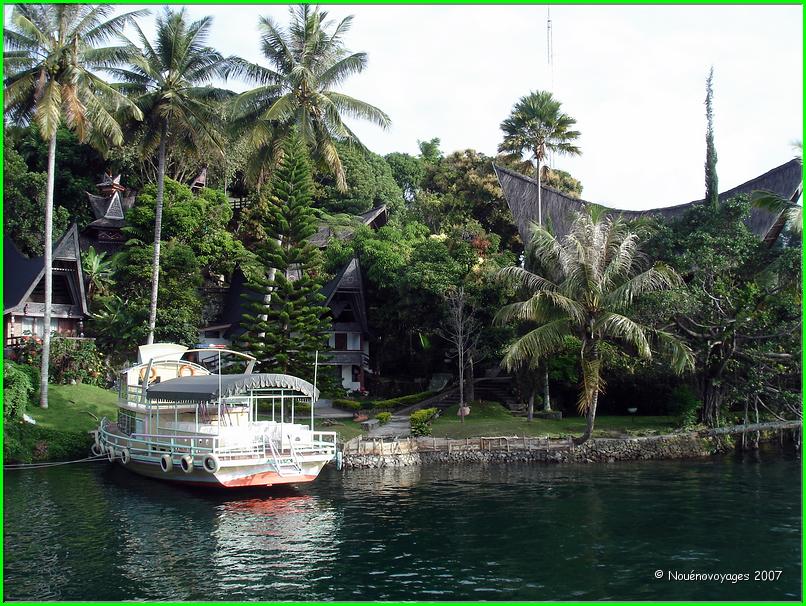 LAC TOBA 