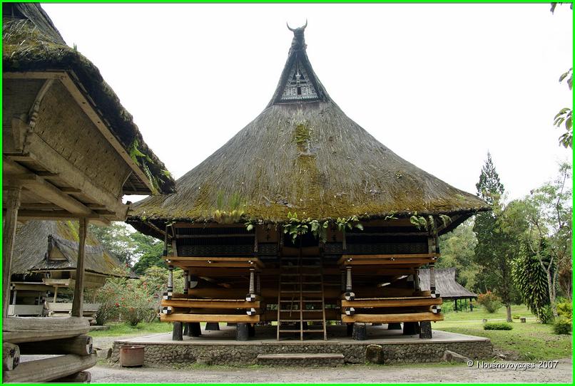 LAC TOBA