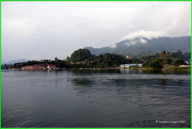 LAC TOBA 