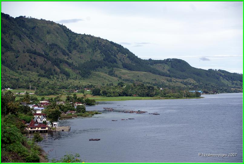 LAC TOBA 