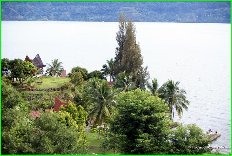LAC TOBA 