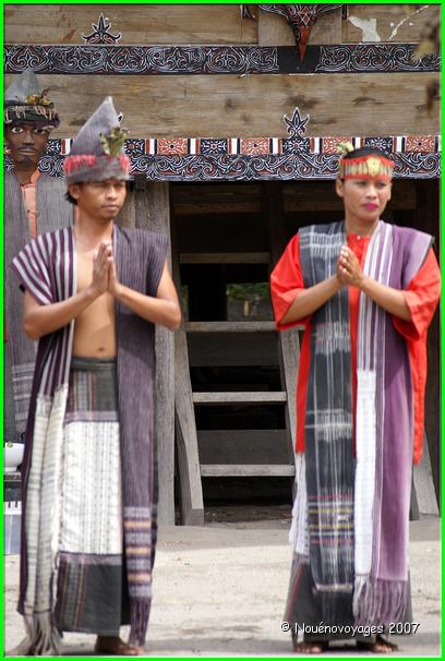 DANSE BATAK
