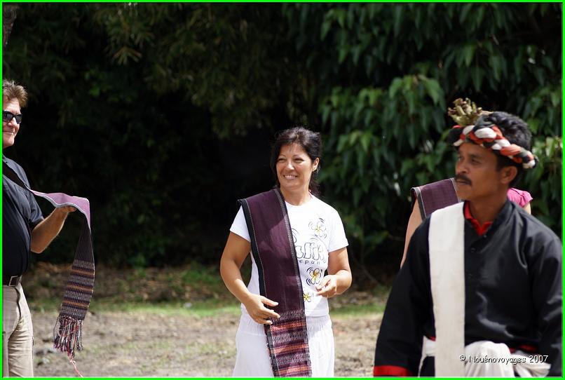 DANSE BATAK ET PARTICIPATION DU PUBLIC